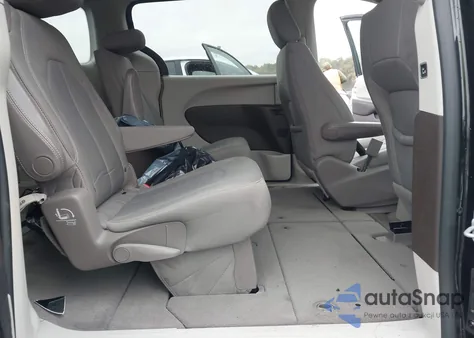 2017 Chrysler Pacifica Touring z USA, uszkodzony, nr VIN 2C4RC1DG3HR655072